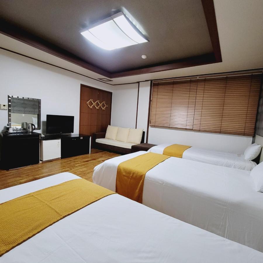 International Hotel Jeju Esterno foto